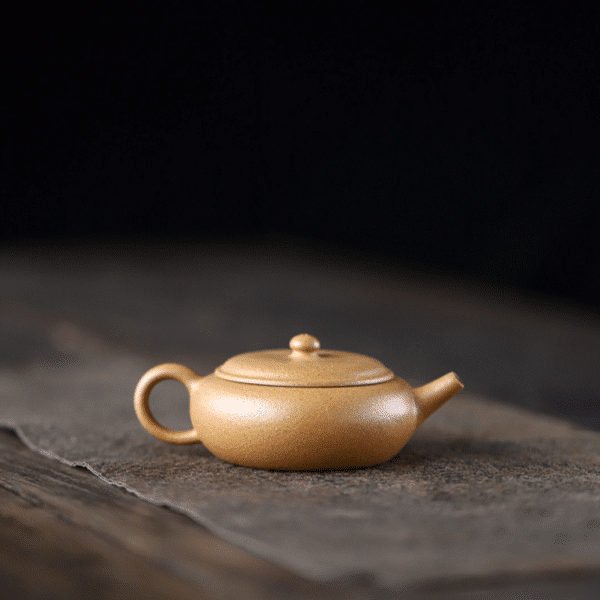 Jiang Po Ni Clay "Xiang Yu" Yixing Teapot